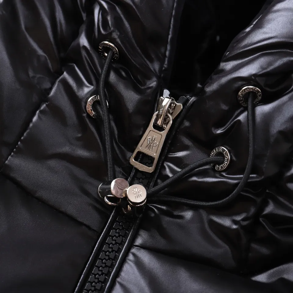~~F 335 𝗠𝗼𝗻𝗰𝗹𝗲𝗿 2024 New Arrival / 🛒 ：822 👀 👍 Quality ⚠️ 90% 👏🏻 ～ ❗️ ✔️ ～ ：Black Sizes：1-5（175 120 1 ）